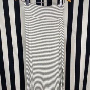 Maxi skirt with 2 splits on each side